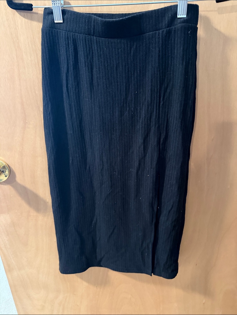 Abercrombie & Fitch Black Ribbed Midi Skirt with slit